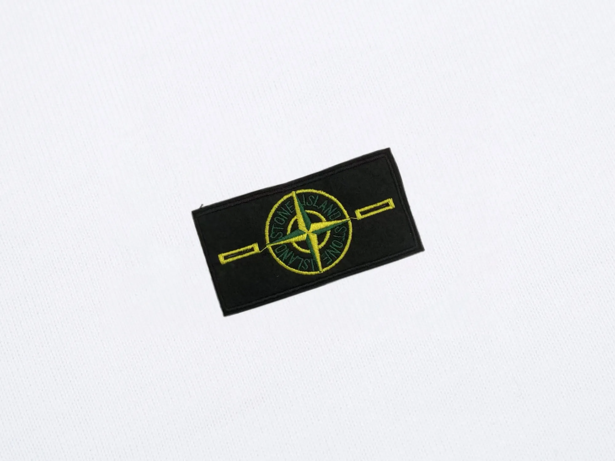 P150 STONE ISLAND Stone Island solid color logo, available at the counter, original order, fashionable and casual round neck short-sleeved T-shirt, the upper body is very unique! Eye-catching and bright, imported original fabric, 🪡 craft letter pattern decorated logo, simple yet fashionable, classic atmosphere, comfortable and breathable, handsome and stylish upper body, 2️⃣ recommended colors, size: S-2XL
